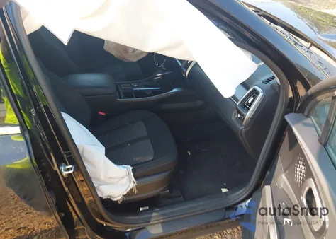 2022 Kia Sorento Lx z USA, uszkodzony, nr VIN 5XYRG4LC8NG131971